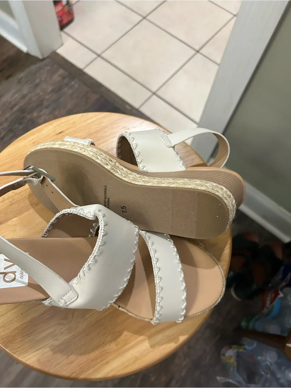 DV by Dolce Vita stylish white
